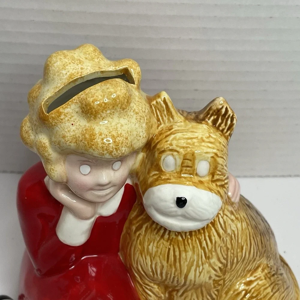 Vintage 1982 Little Orphan ANNIE and SANDY Applause Ceramic PIGGY BANK
